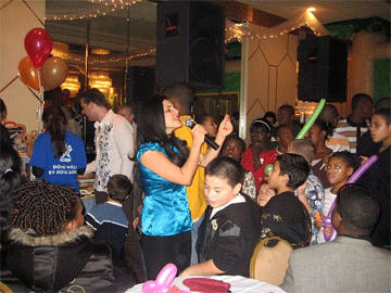 Children up front for the entertainment